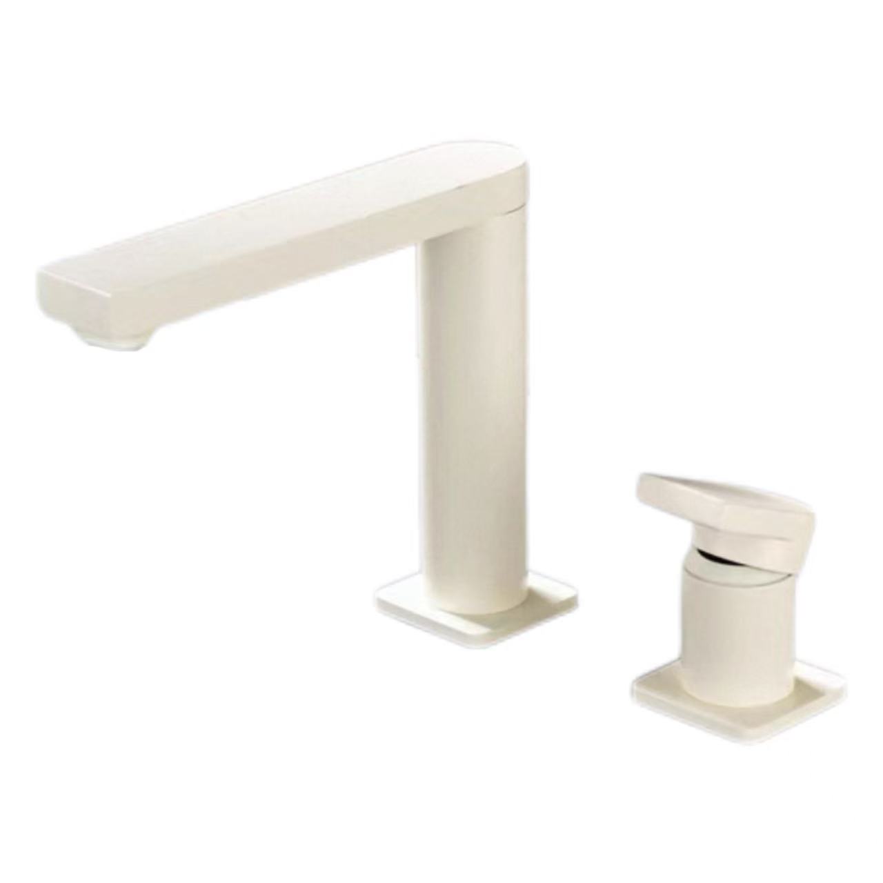 Zuiver witte minimalistische splitkraan